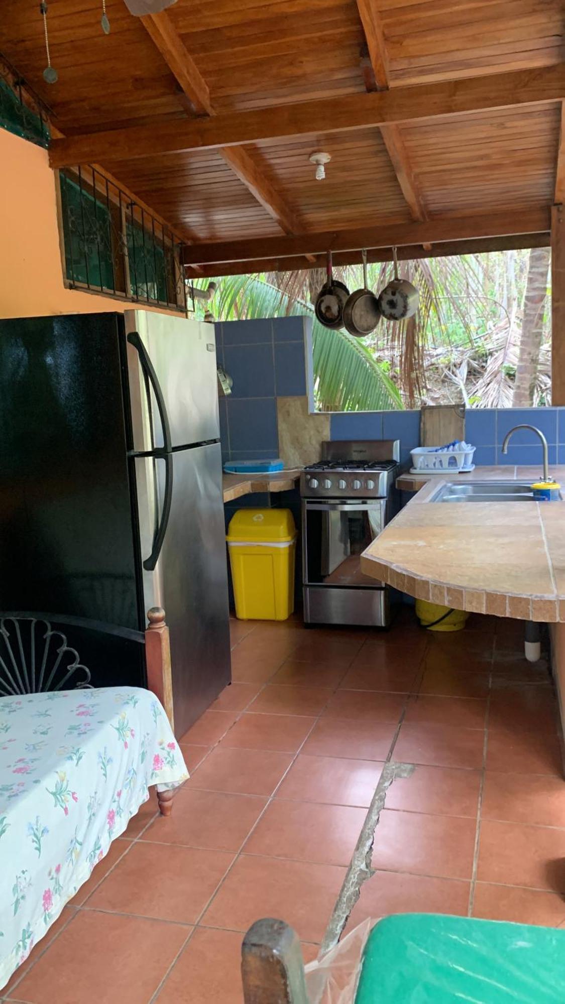Hotel Mal Pais Surf Camp à Playa Santa Teresa  Extérieur photo